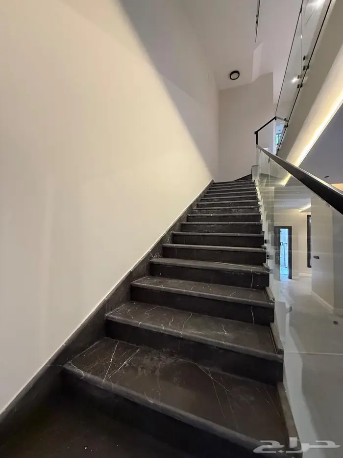تاون هاوس للايجار مجمع مغلق 4
