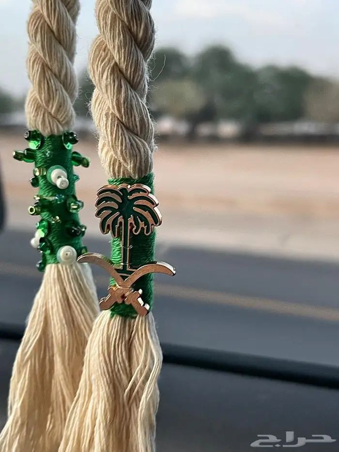 ميدالية اليوم الوطني (( صناعه يدوية )) 2