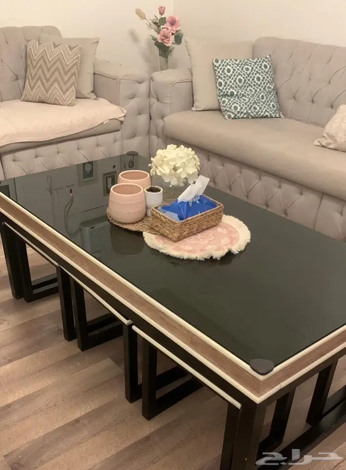 طاوله كبيره وطاولات خدمه 1