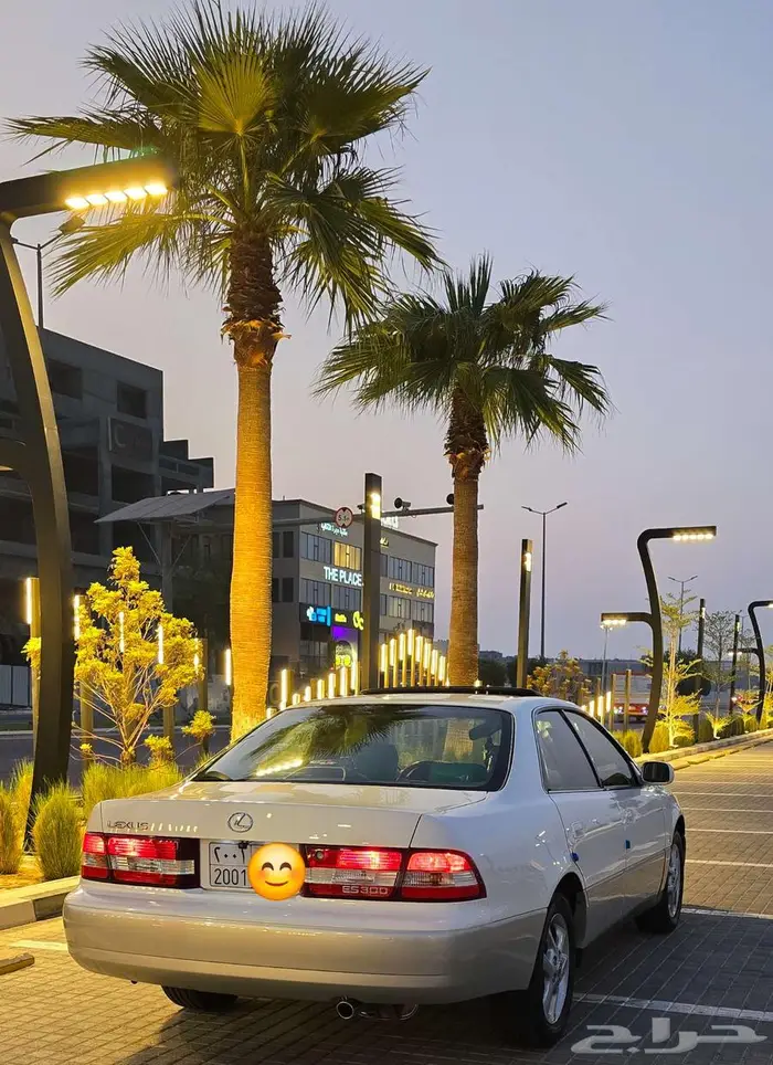 للبيع لكزس ES300 موديل 2001 أمريكي 54
