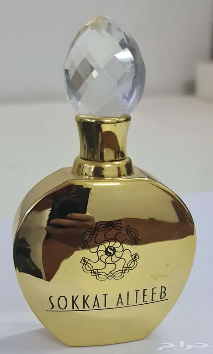 للبيع دهن عود تايلندي بخوري فاخر 0