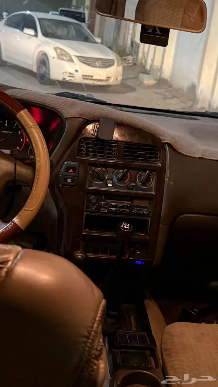 جيب باثفندر نظيف موديل 2000 5