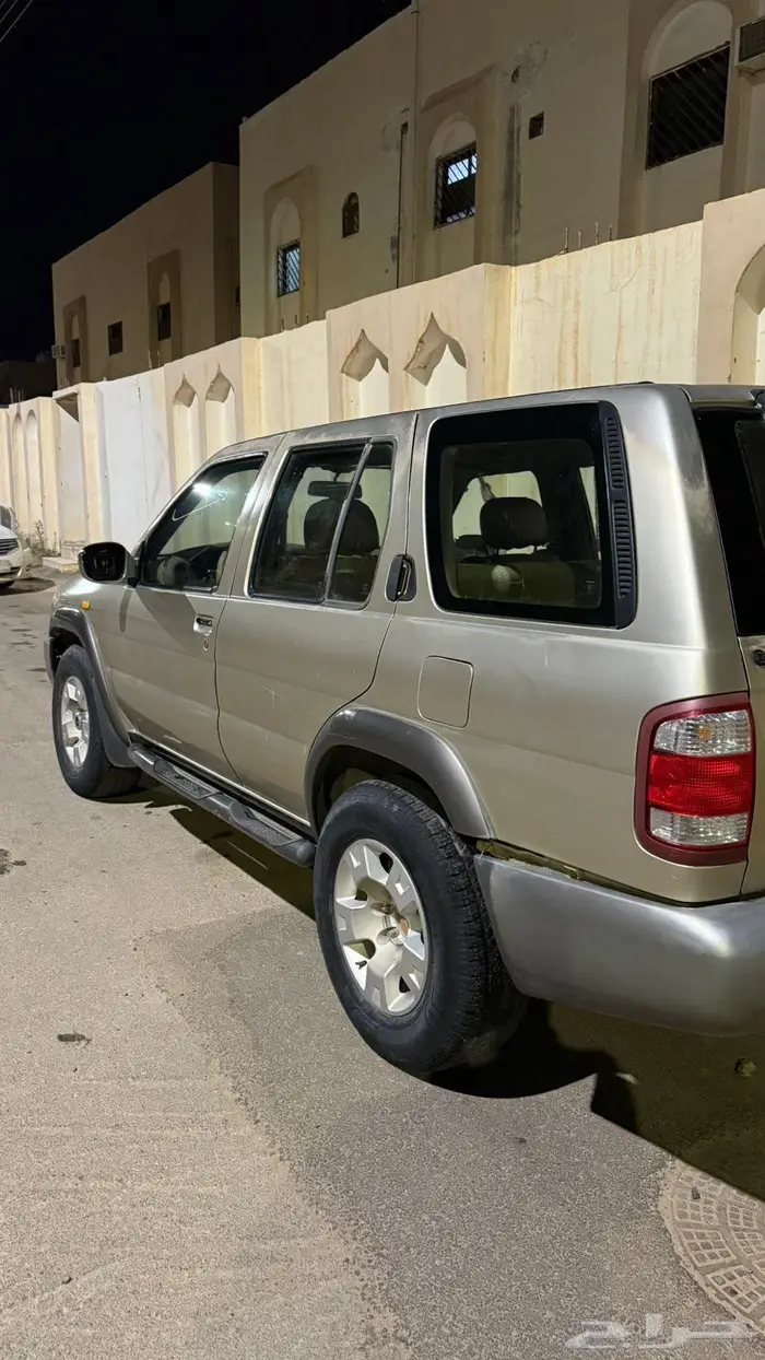 جيب باثفندر نظيف موديل 2000 11