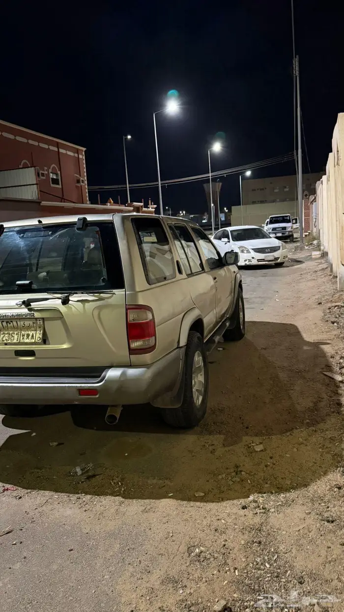 جيب باثفندر نظيف موديل 2000 9