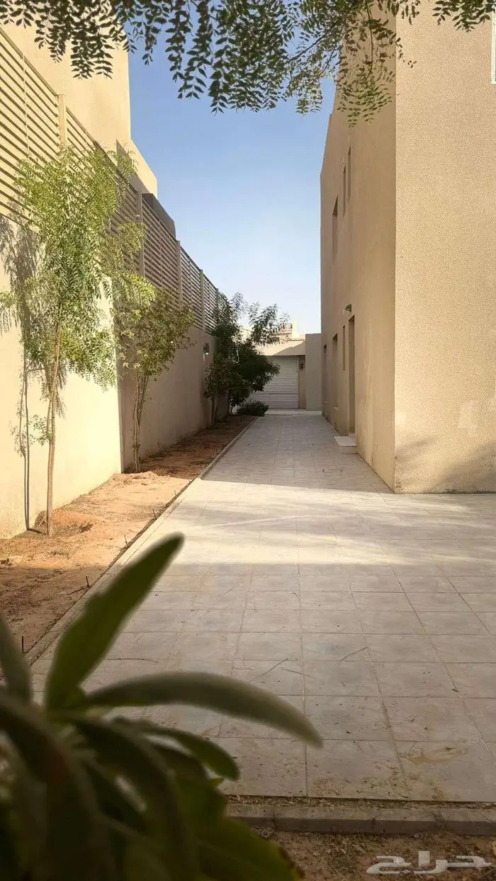 فله للبيع في حي الرمال  الرياض 16
