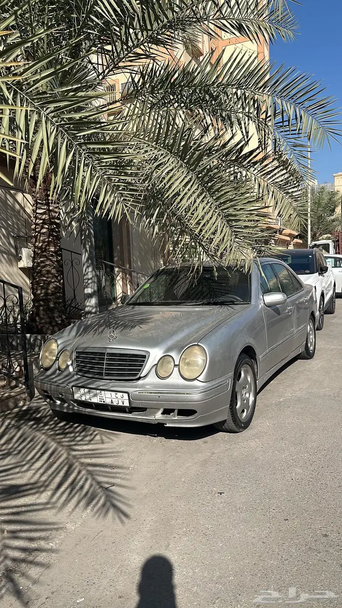 مرسيدس E320 موديل 2000 5