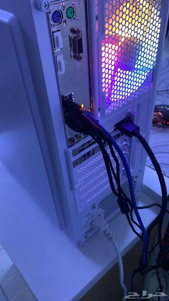 للبيع جهاز بي سي قيمينق PC gaming شبه جديد 3