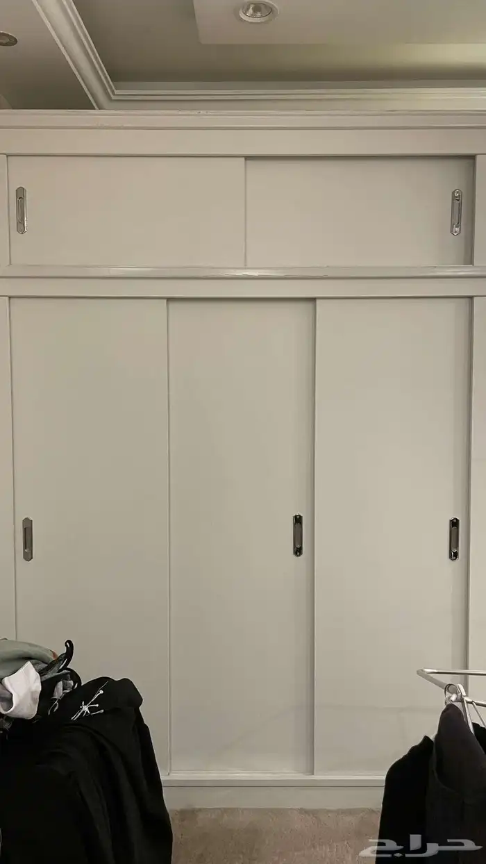 دولاب كبير بحاله ممتازه 0