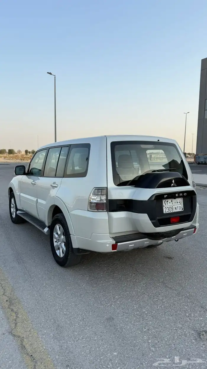 للبيع باجيرو 2019 عداد 145 الف 7