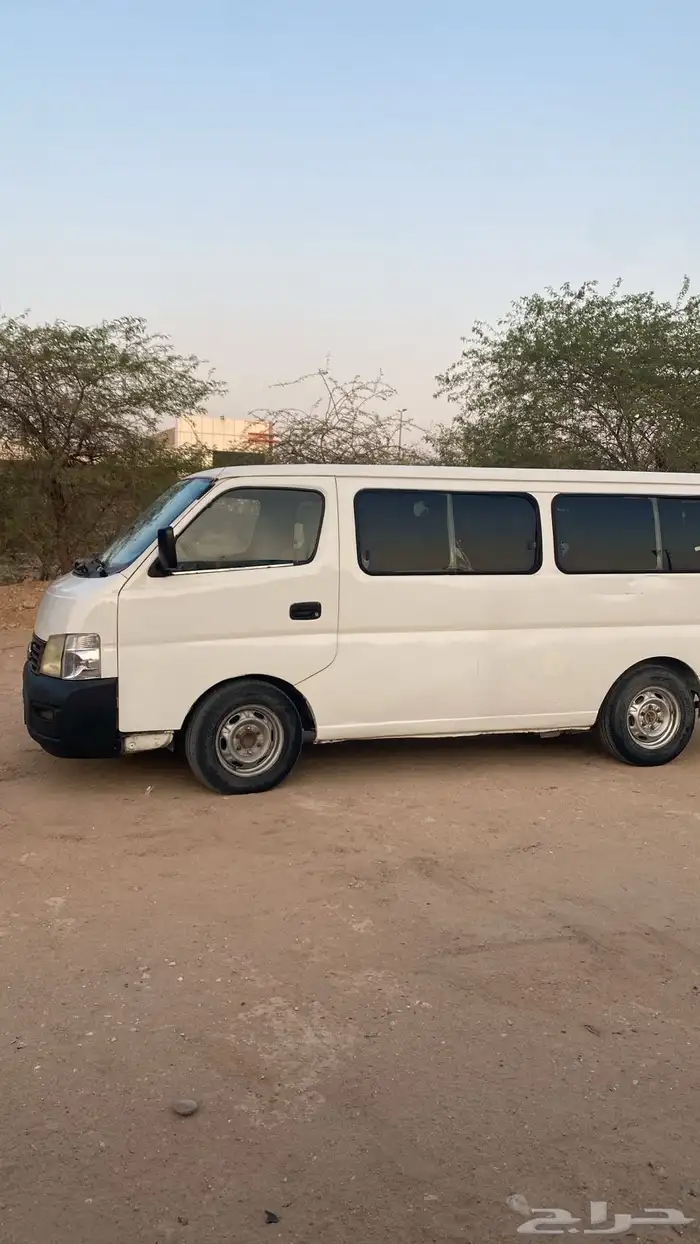 باص نيسان 2006 ديزل نظيف 0