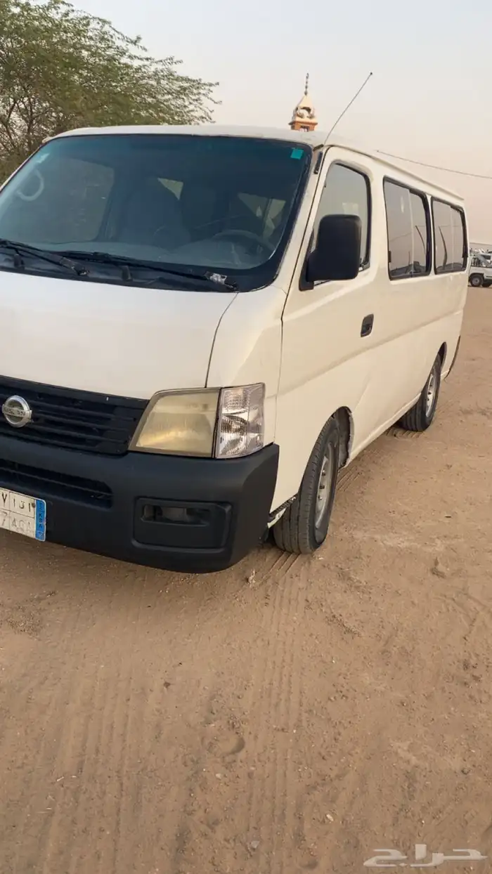 باص نيسان 2006 ديزل نظيف 1