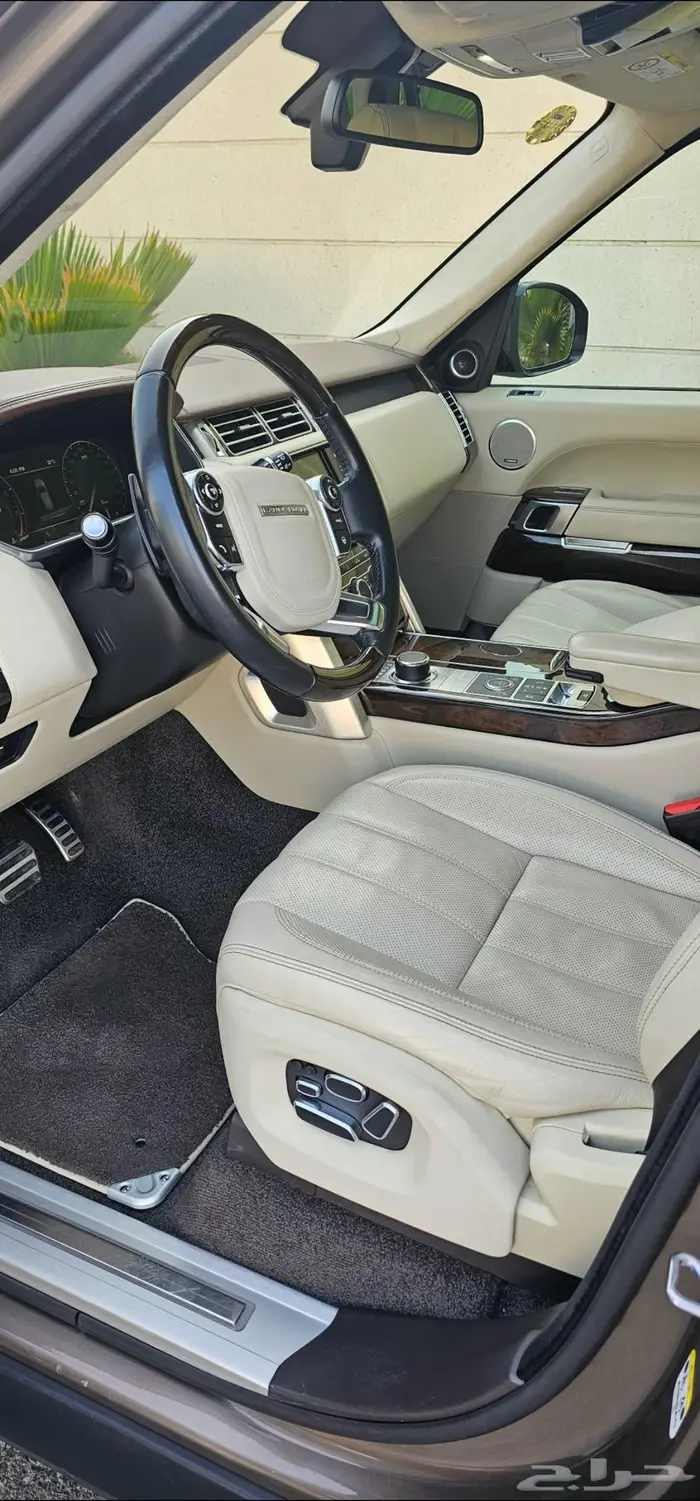 رانج روفر Autobiography 2014 2