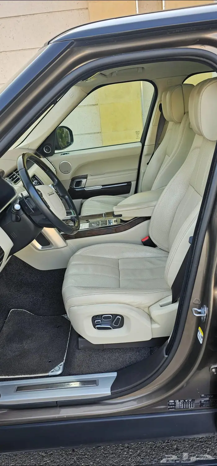 رانج روفر Autobiography 2014 0