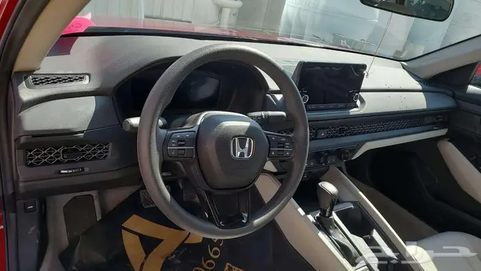 هوندا اكورد LX استاندر 2024 احمر 4