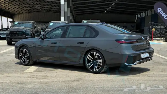بي ام دبليو 735i M 2026 خليجي اصفار مع ضمان الوكيل 4