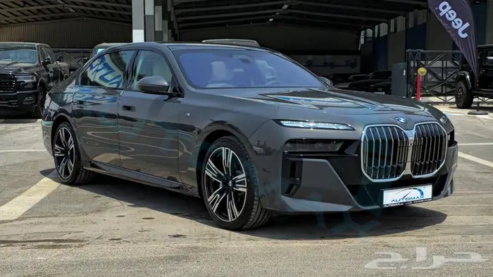 بي ام دبليو 735i M 2026 خليجي اصفار مع ضمان الوكيل 3