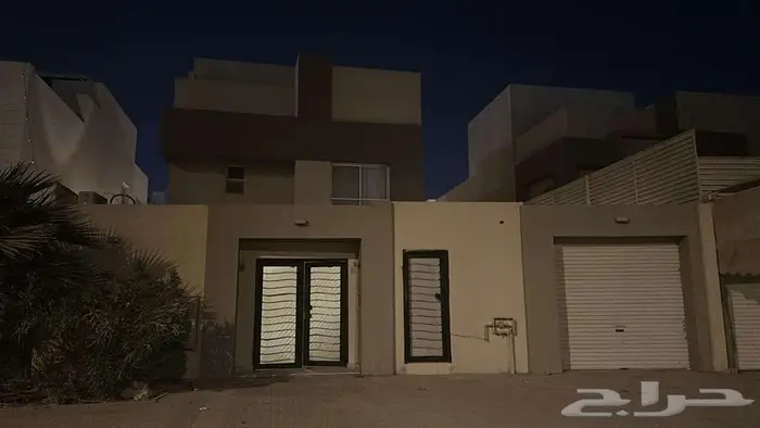 فله للبيع في حي الرمال  الرياض 1
