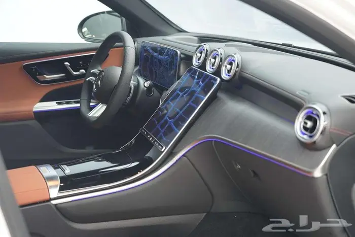 مرسيدس GLC 200 Coupe موديل 2025 أصفار خليجي أبيض جملي 9
