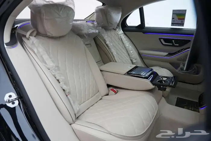 مرسيدس S 500 موديل 2025 أصفار خليجي أسود أبيض 15