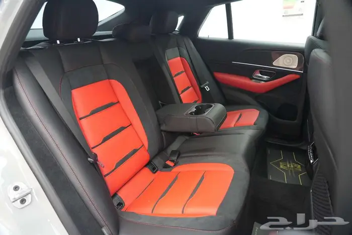 مرسيدس GLE 53 Coupe موديل 2025 أصفار خليجي رمادي ألبين أحمر 17