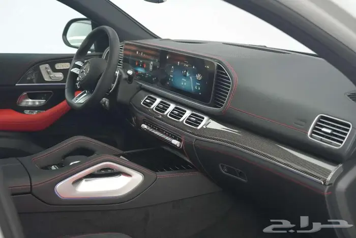 مرسيدس GLE 53 Coupe موديل 2025 أصفار خليجي رمادي ألبين أحمر 8