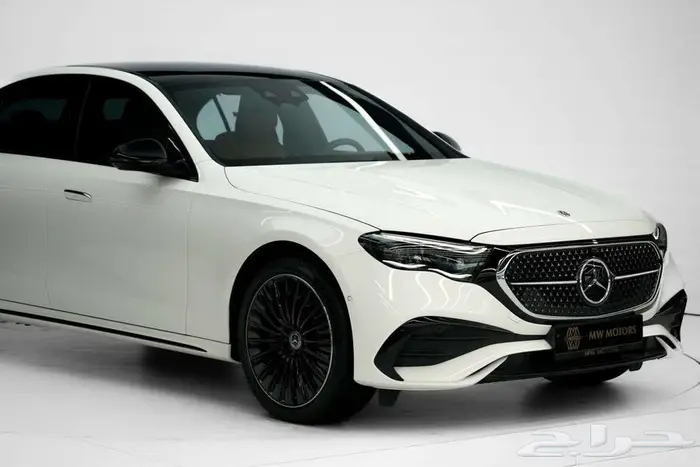 مرسيدس E 300 موديل 2025 أصفار خليجي أبيض جملي 2