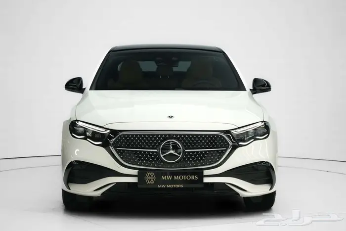 مرسيدس E 300 موديل 2025 أصفار خليجي أبيض جملي 1