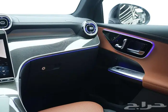 مرسيدس GLC 200 Coupe موديل 2025 أصفار خليجي أسود جملي 13