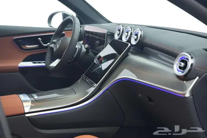مرسيدس GLC 200 Coupe موديل 2025 أصفار خليجي أسود جملي 8
