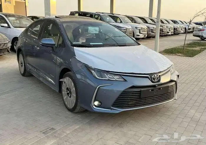 تويوتا كورولا 2.0 Xli فتحة بنزين 2025 اصفار جميع الالوان 4