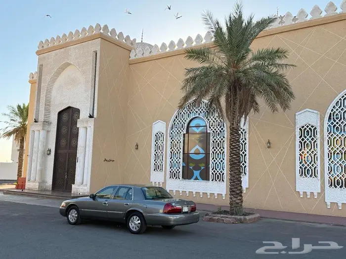 فورد جراند ماركيز 2004 بحاله نظيفه جدا 2