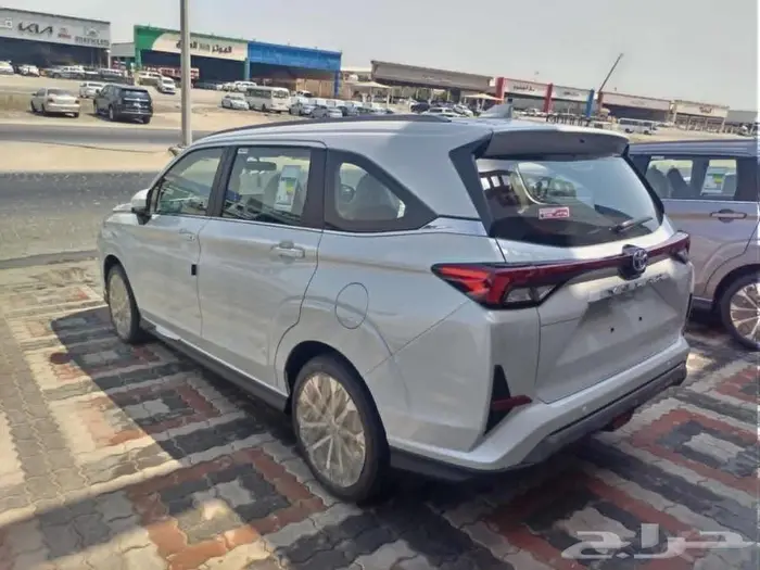 تويوتا فيلوز 2025 GLX عبداللطيف جميل 15
