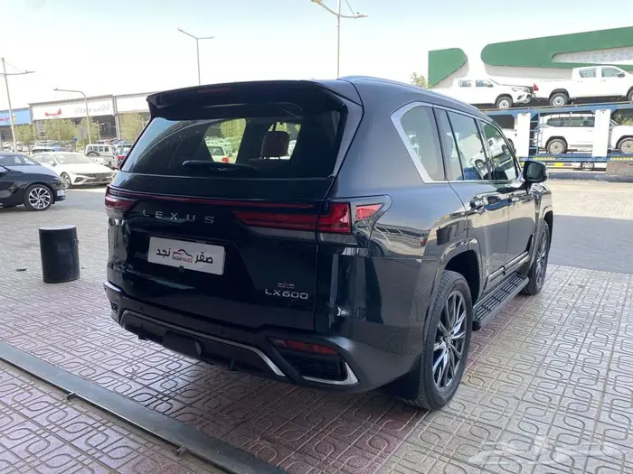 لكزس FSPORT LX600 2023سعودي مستخدم 5