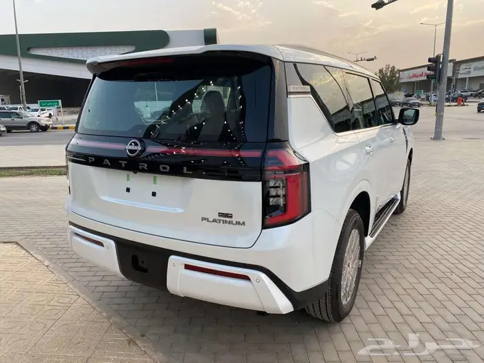 نيسان بترول بلاتينيوم موديل 2025 9