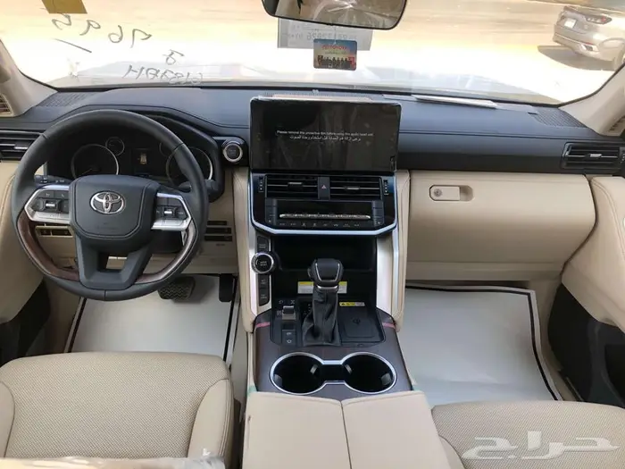 لاندكروزر GXR L4 بنزين موديل 2024 بطاقه جمركيه 9