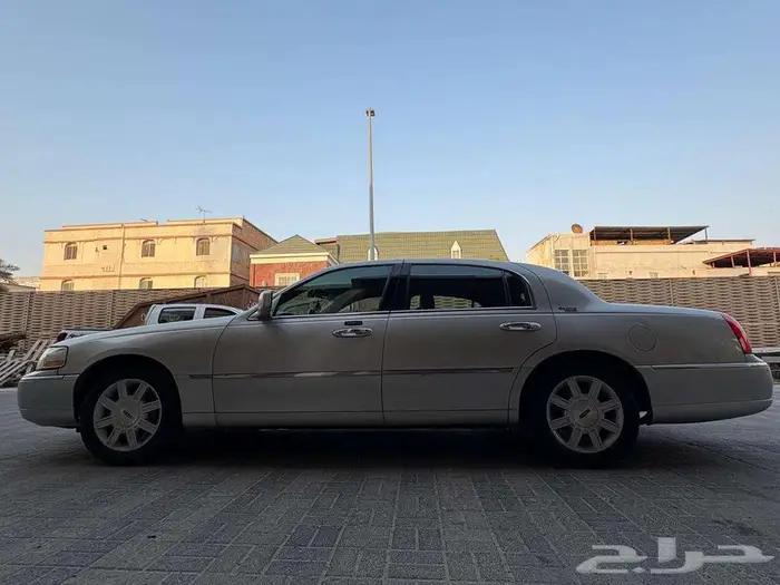 لينكولن تاون كار 2008 سيجنتشر 20