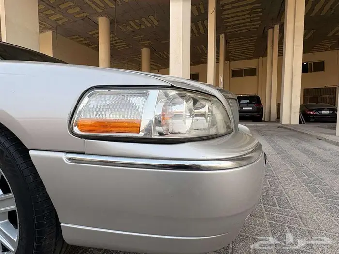 لينكولن تاون كار 2008 سيجنتشر 18