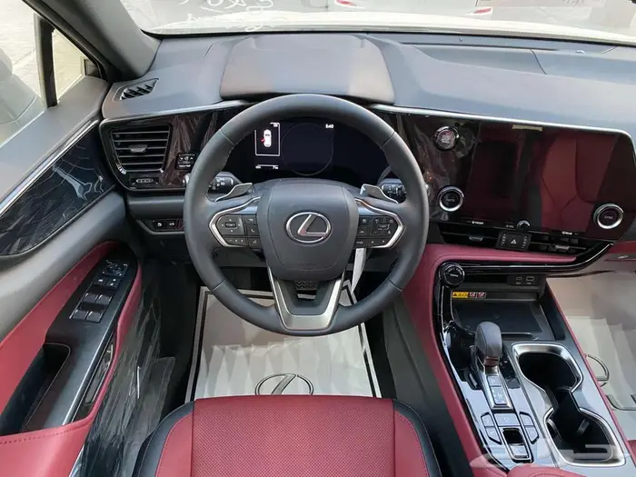 لكزس NX 350 AA 2025 تيتانيوم داخلي احمر 11