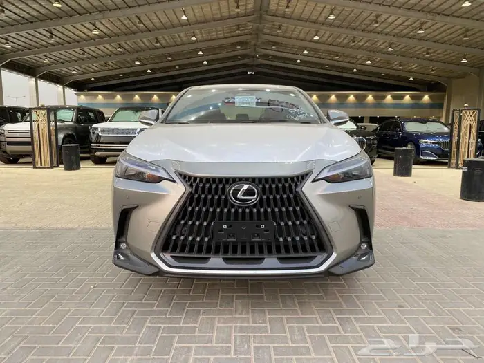 لكزس NX 350 AA 2025 تيتانيوم داخلي احمر 0