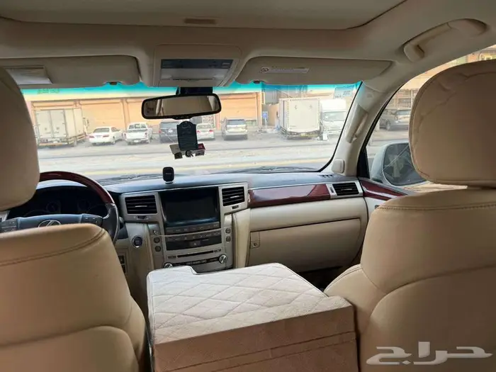 للبيع  لكزس LX 570 - موديل 2013-2015 (فل كامل) 3