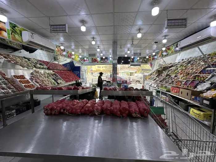 محل خضار وفواكه لتقبيل بحي العريجاء 1