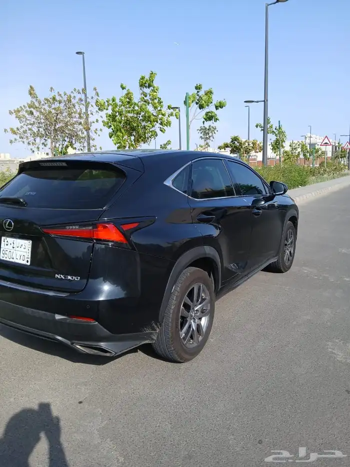 لكزس NX 2019 21