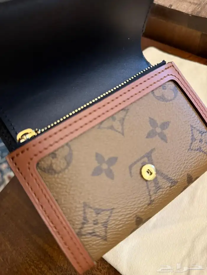 محفظة لويس فيتون LouisVuitton جديدة بكافة الملحقات 1
