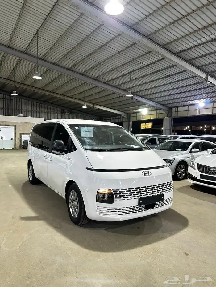 هيونداي ستاريا ابيض 2022 ديزل بطاقة جمركية وارد كوريا 3