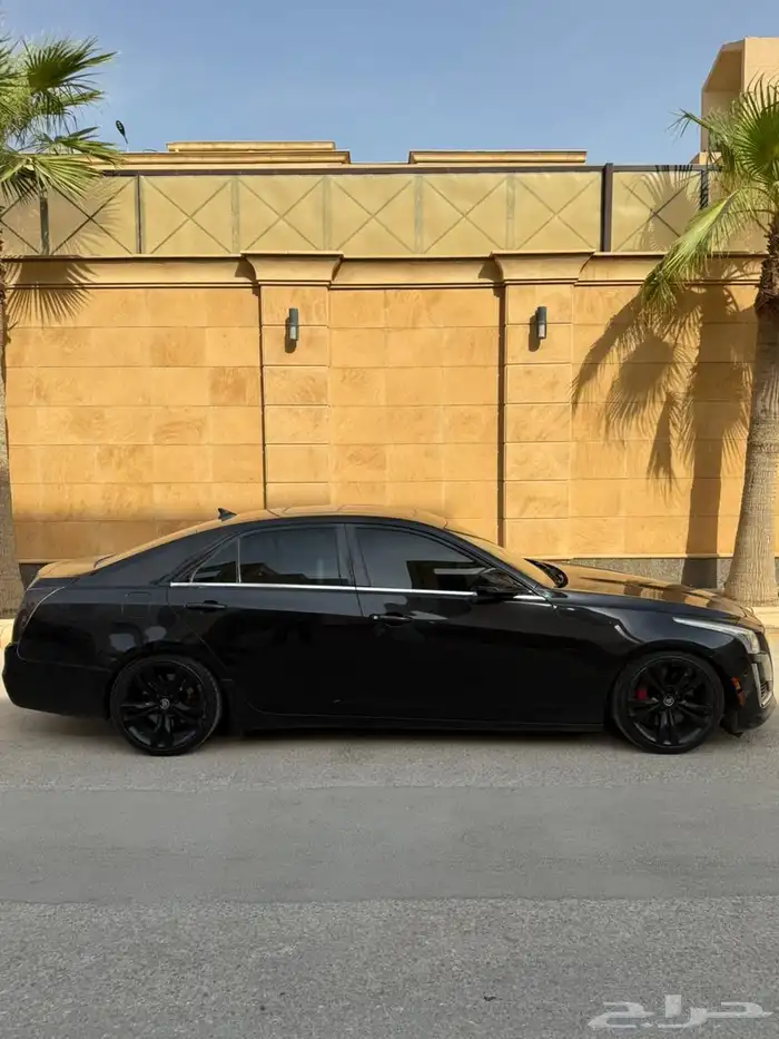 كاديلاك CTs 8