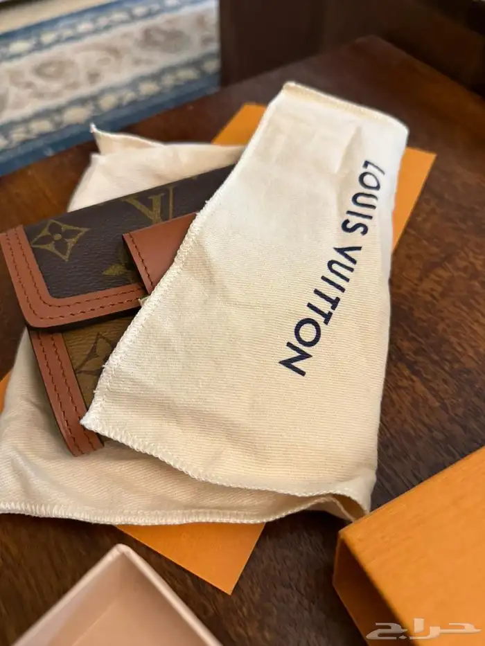 محفظة لويس فيتون LouisVuitton جديدة بكافة الملحقات 2