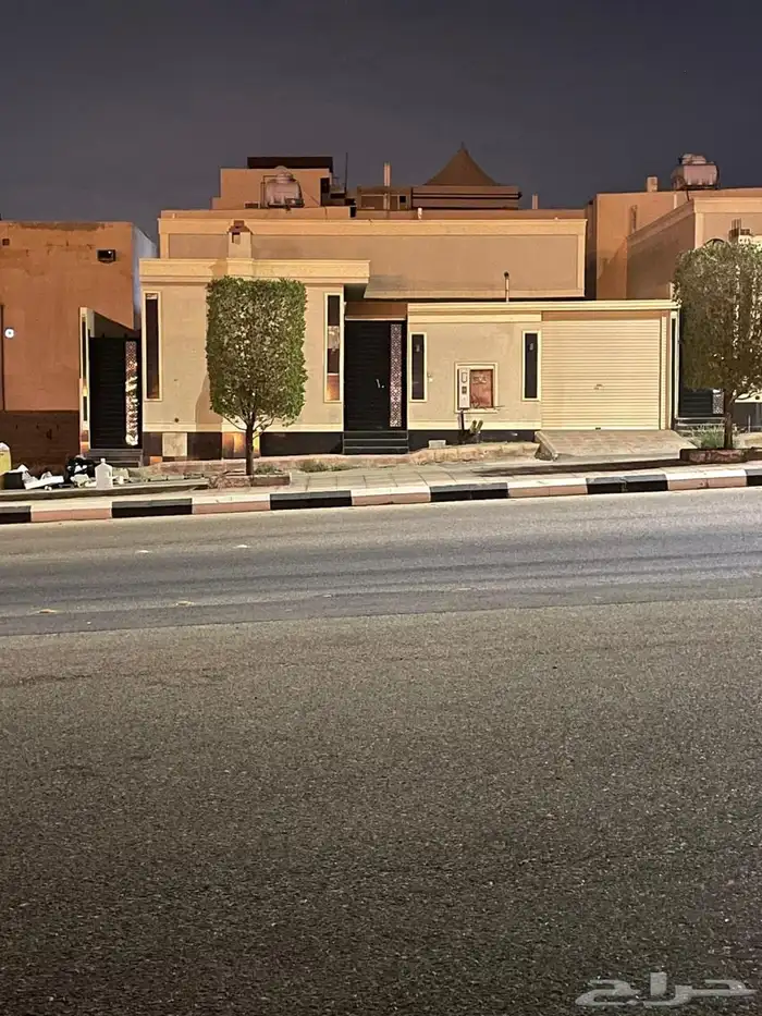 للبيع دور مؤسس شقتين 0