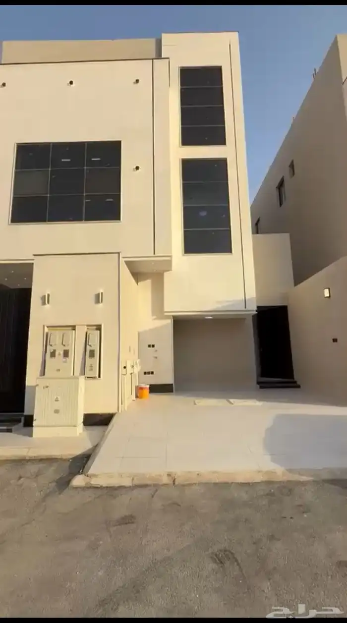 للبيع دور علوي مع مصعد حي الرمال ( ريبال ) 0