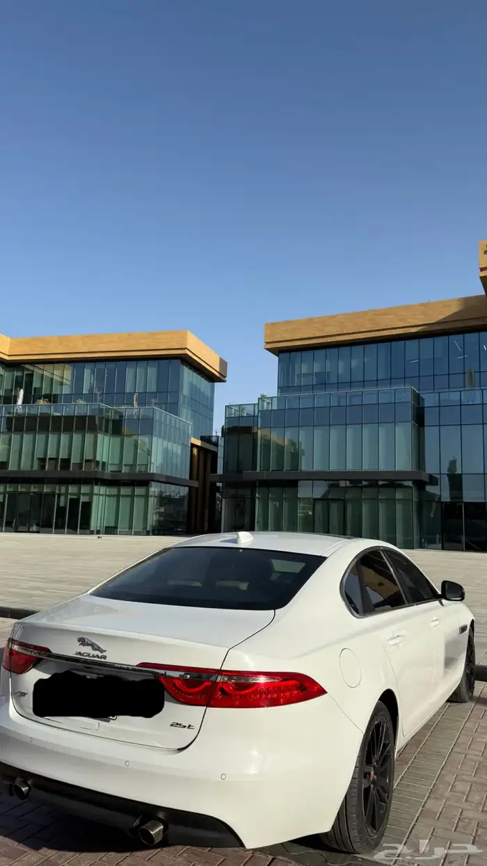 جاكوار XF 2018 16