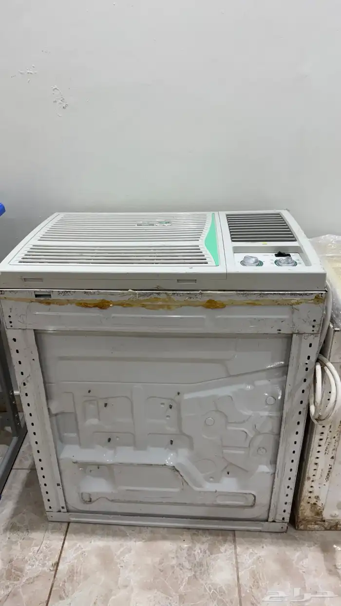 مكيفات مثل الجديده للبيع وثلاجه هيتاشي كبيره 2